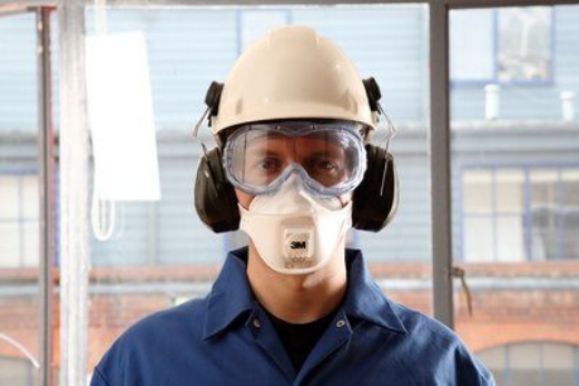 Picture of 3M™ P2 Aura™ Flat Fold Particulate Respirator with Valve / 9322A+ > XA010017854