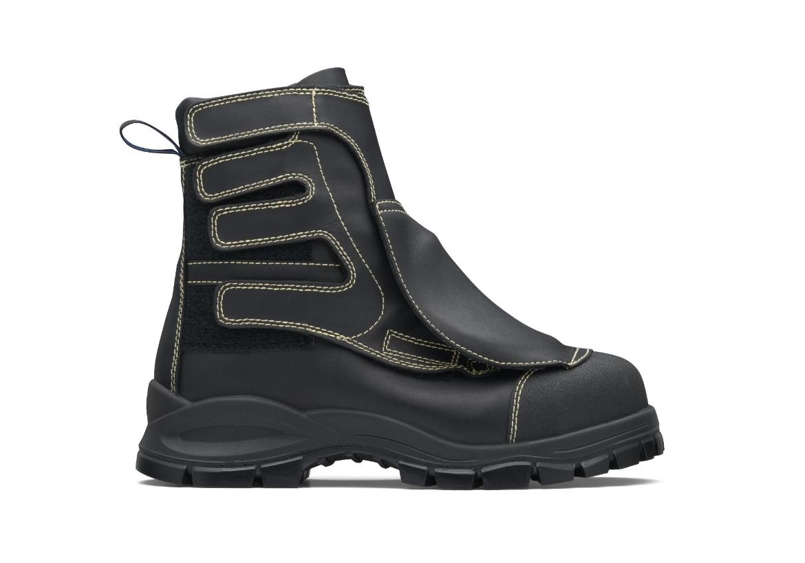 Picture of BLUNDSTONE Black Flame Retardant Smelter Boot with Scuff Cap