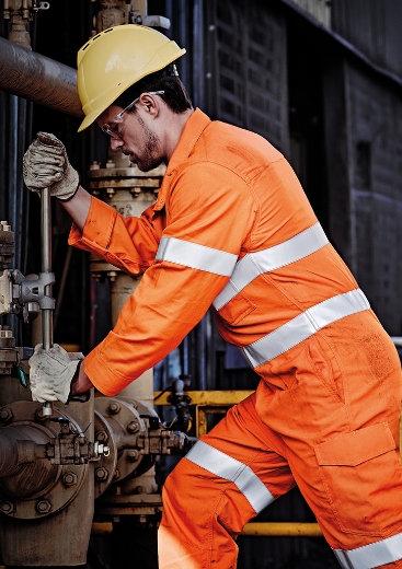 Picture of SYZMIK Hi Mens FR Hoop Taped Overall METATech® Fabric HRC1 >>ORANGE HI VIS<<