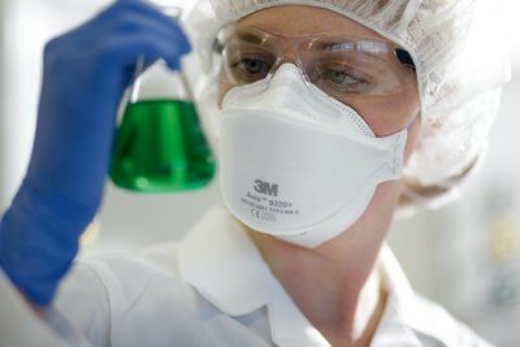 Picture of 3M™ P2 Aura™ Flat Fold Particulate Respirator 9320A+ > XA010017847