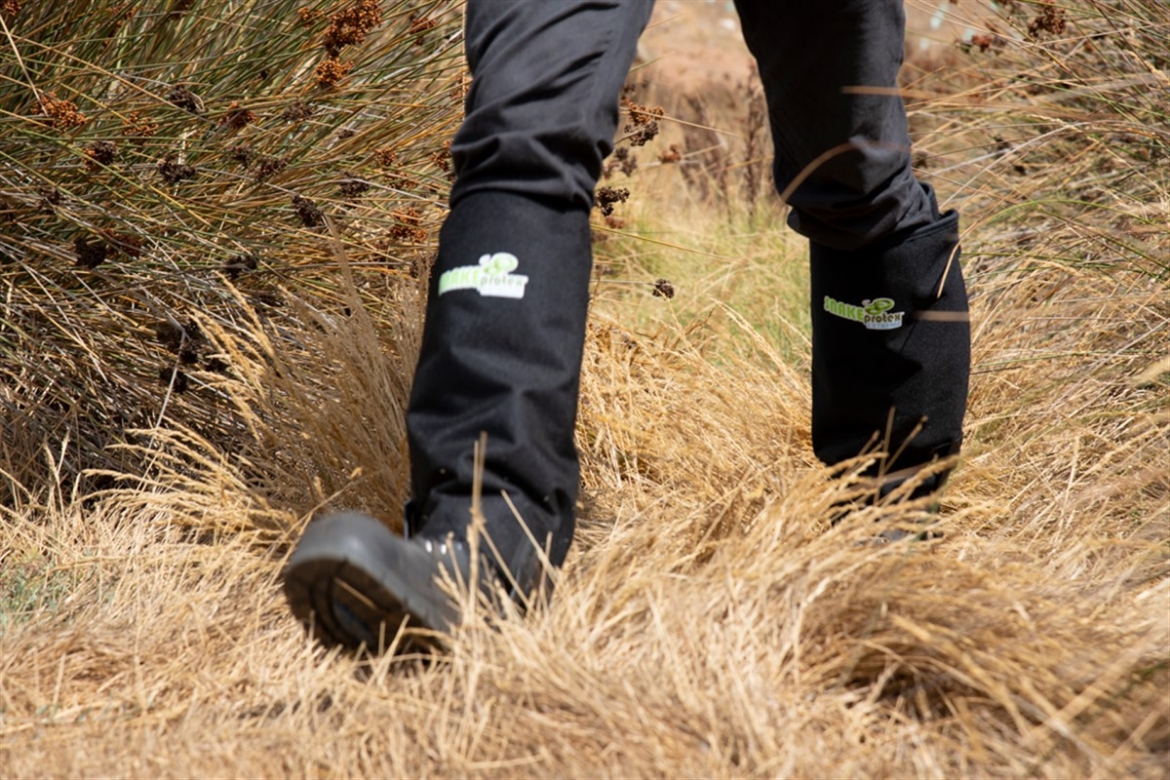 Picture of Snakeprotex™ Extreme Gaiters with Zipper Snakeguard